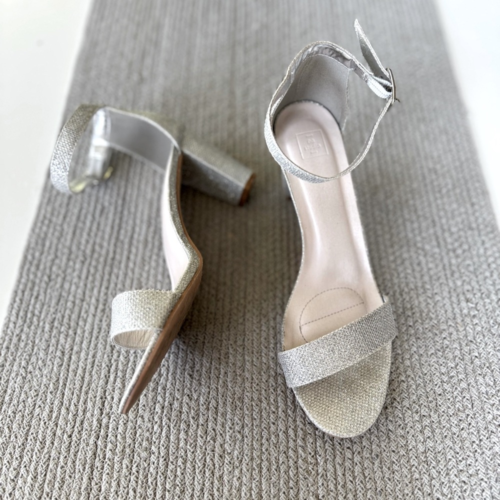 DB Studio Arya Silver Sparkle Block Heel Ankle Strap Dressy Heels Sandals 8.5